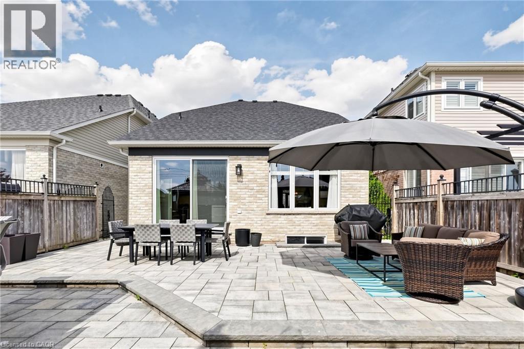 4176 Saunders Crescent, Burlington, ON - Outdoor With Deck Patio Veranda With Exterior