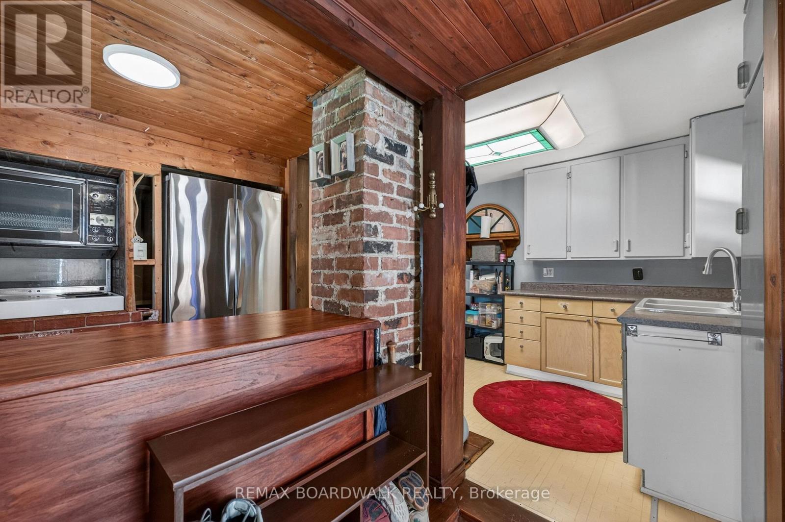 Main Floor w/Functional Kitchen - 92 Orvigale Road, Ottawa, ON - Indoor Photo Showing Kitchen