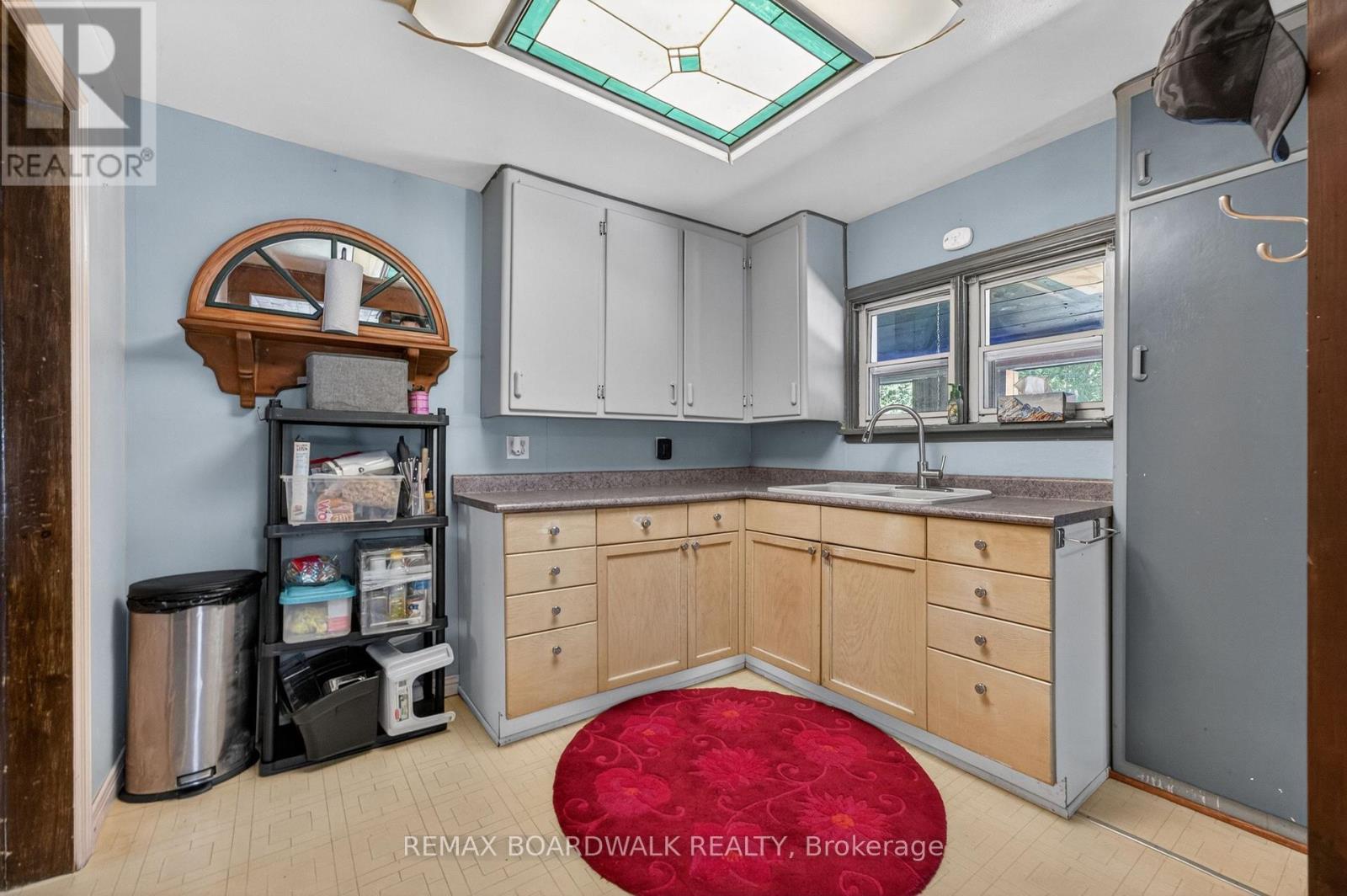 Kitchen w/Cabinet Space - 92 Orvigale Road, Ottawa, ON - Indoor