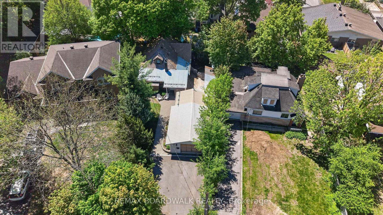 Premium Lot (20.69 ft x 118.00 ft) - 92 Orvigale Road, Ottawa, ON - Outdoor