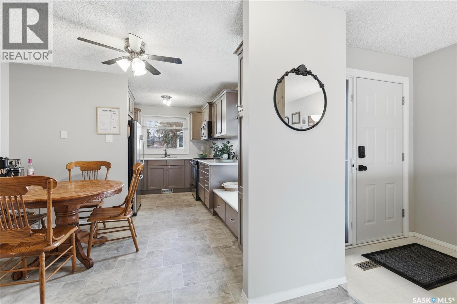 782 Hayworth Crescent N, Regina, SK - Indoor Photo Showing Dining Room