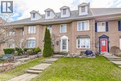 3 WATERFORD Crescent Stoney Creek, ON L8E 4Z8