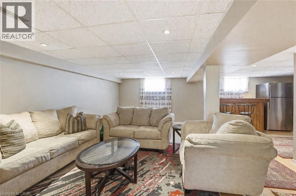 848 Upper Wellington Street, Hamilton, ON - Indoor