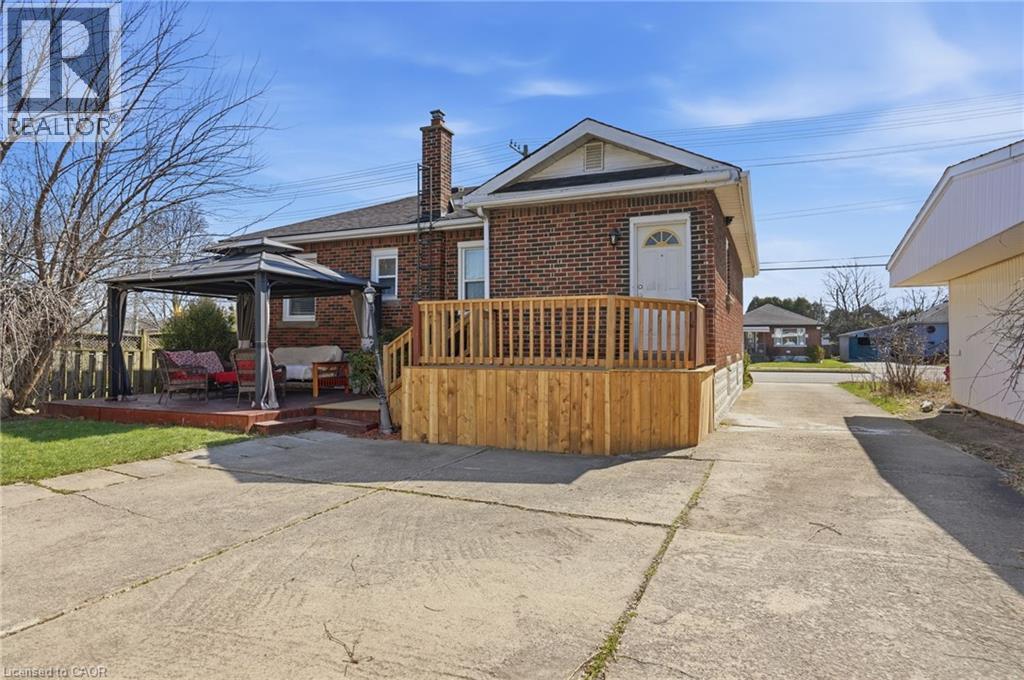 848 Upper Wellington Street, Hamilton, ON - Outdoor
