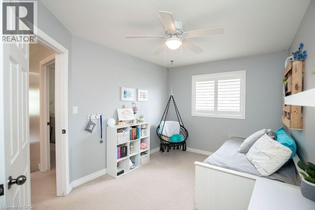 15 Meadowbank Drive, Hamilton, ON - Indoor