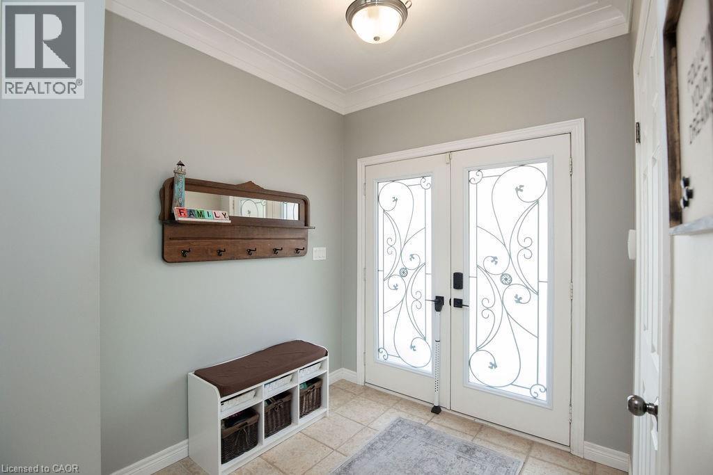 15 Meadowbank Drive, Hamilton, ON - Indoor Photo Showing Other Room