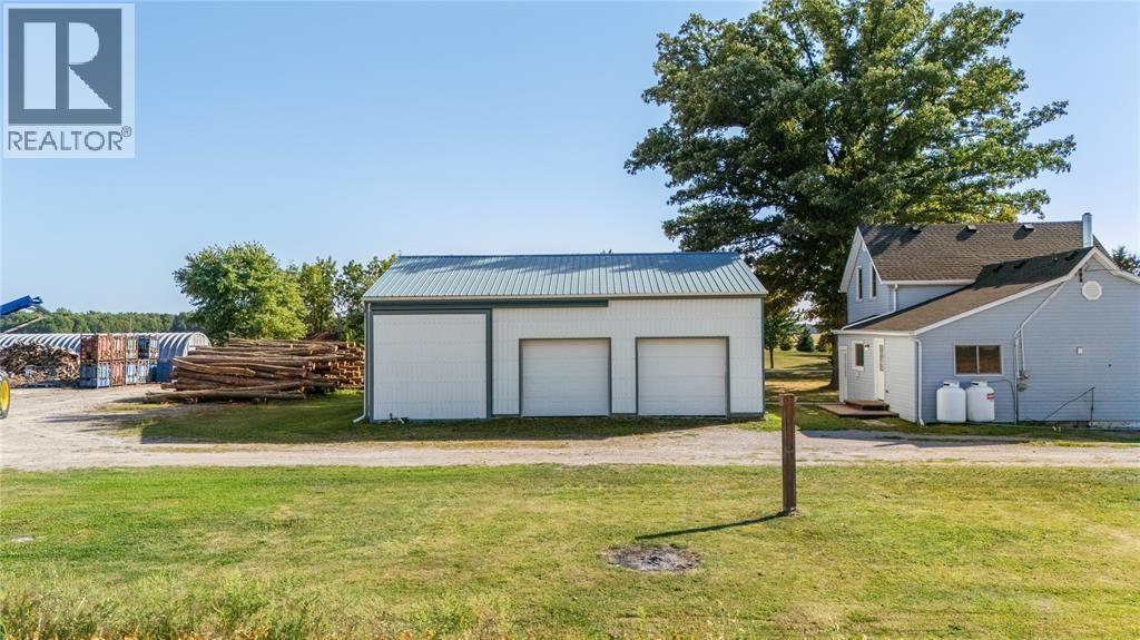 1224 Brigden Road, Sombra, ON - Outdoor