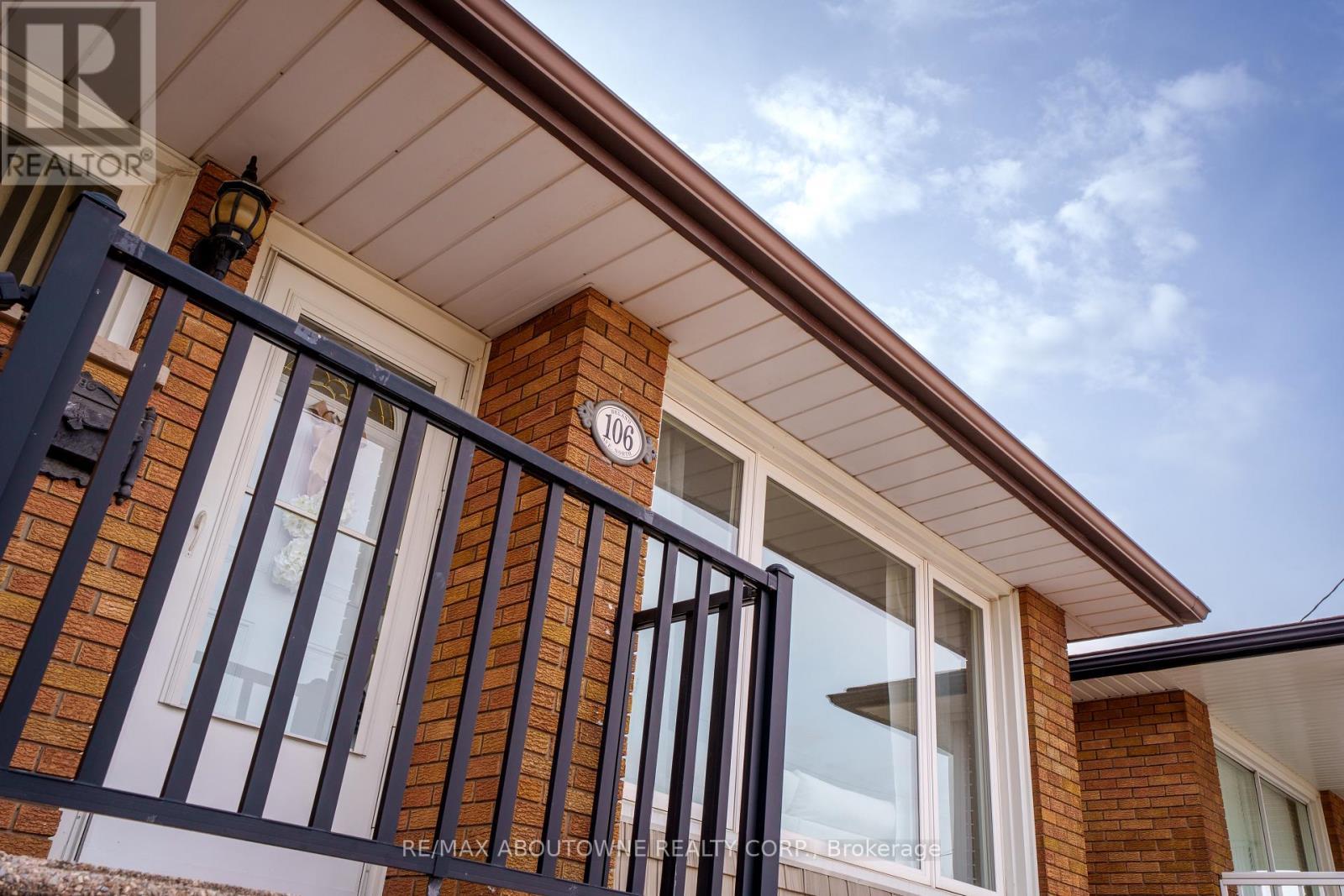 106 Beland Avenue N, Hamilton, ON - Outdoor