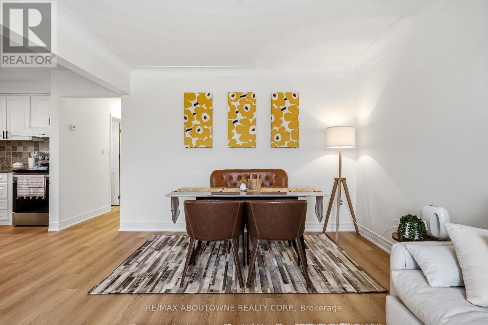 106 Beland Avenue N, Hamilton, ON - Indoor