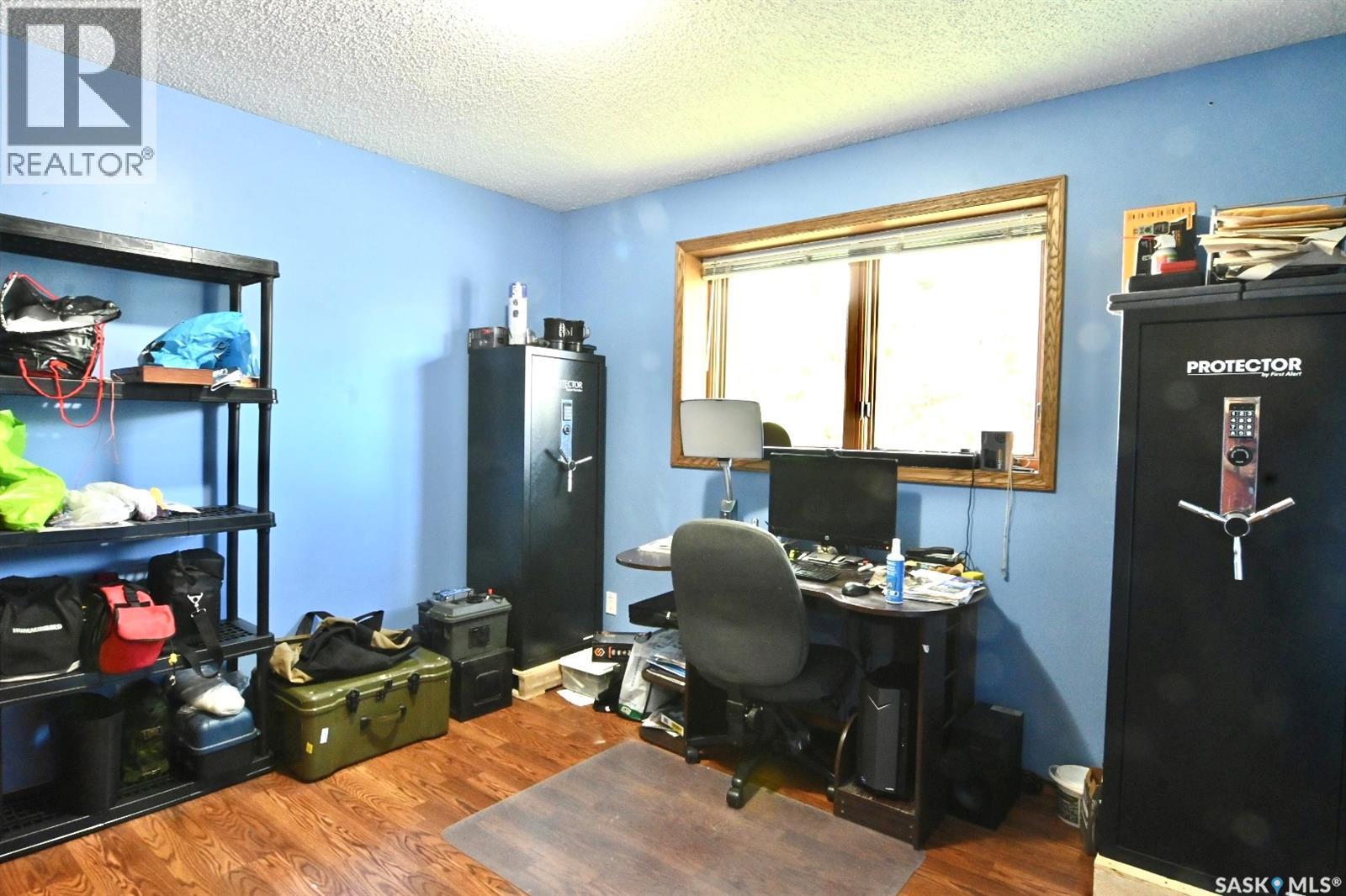 311 Walter Scott Avenue, Hanley, SK - Indoor Photo Showing Office