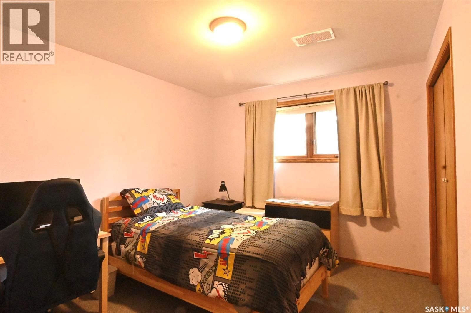 311 Walter Scott Avenue, Hanley, SK - Indoor Photo Showing Bedroom
