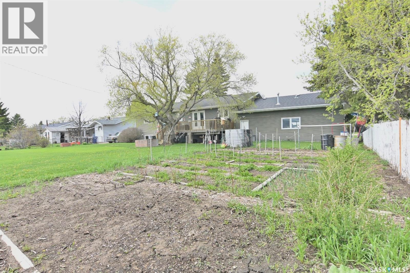 311 Walter Scott Avenue, Hanley, SK - Outdoor
