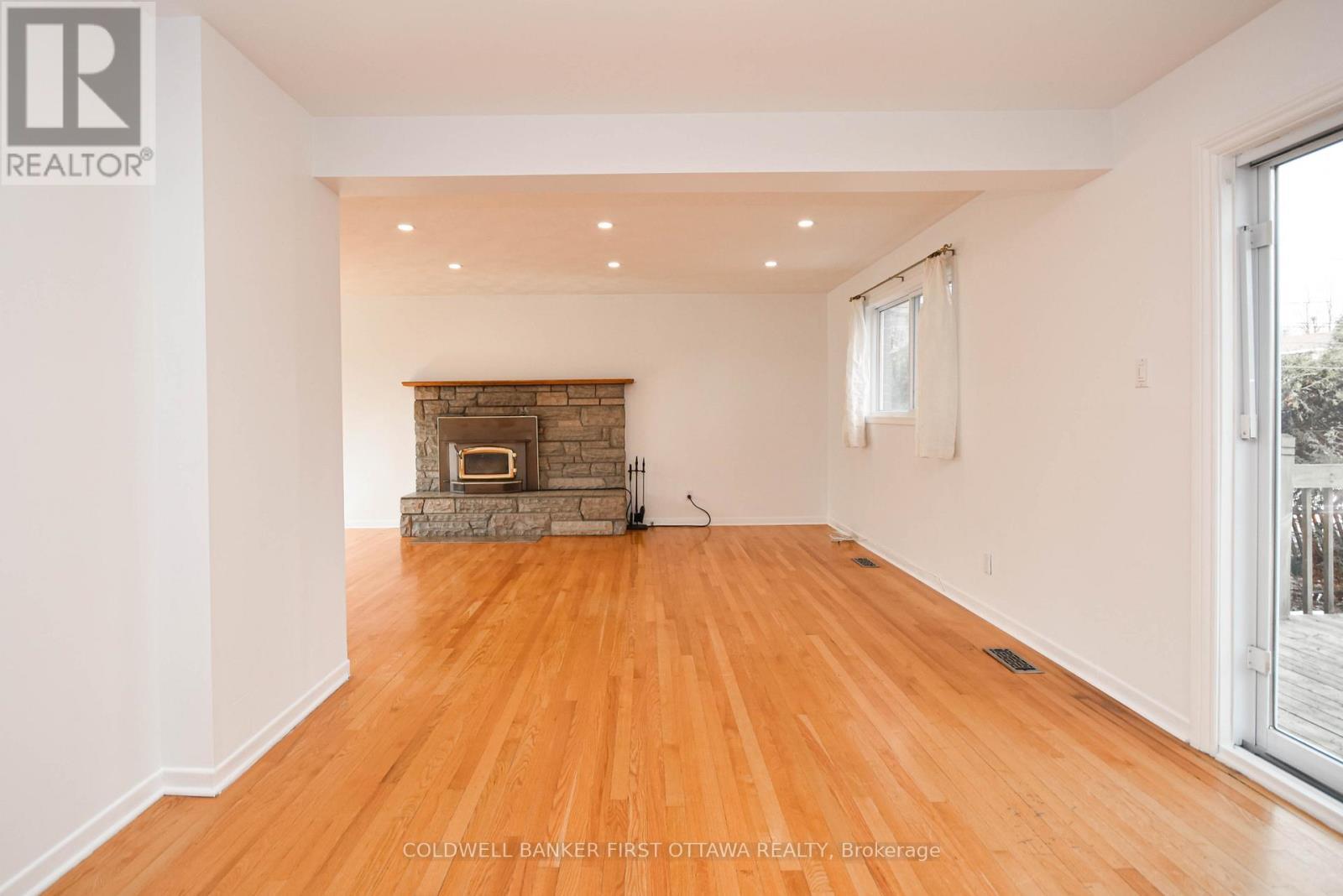 main floor dining room - 2061 Balharrie Avenue, Ottawa, ON