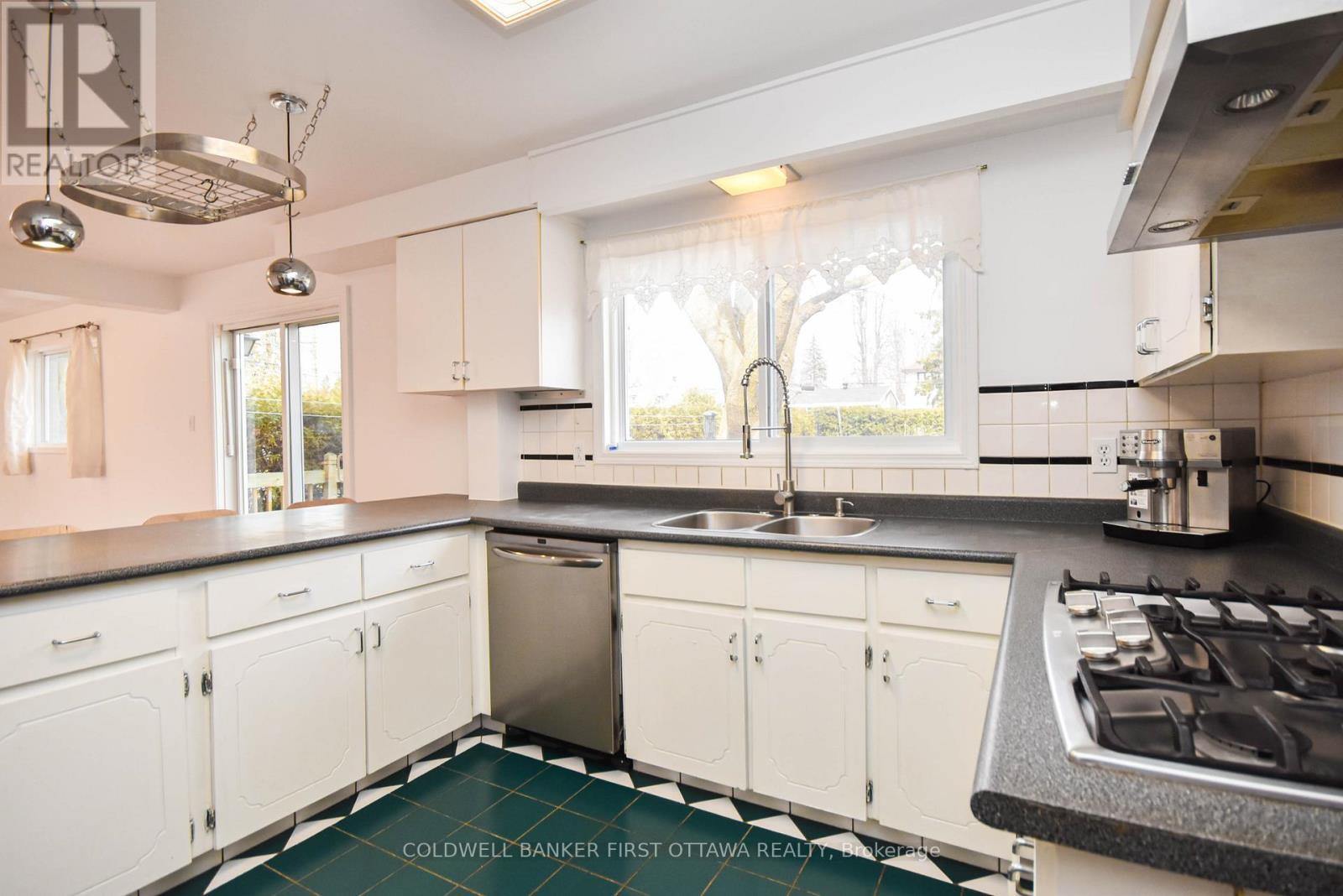Kitchen - 2061 Balharrie Avenue, Ottawa, ON