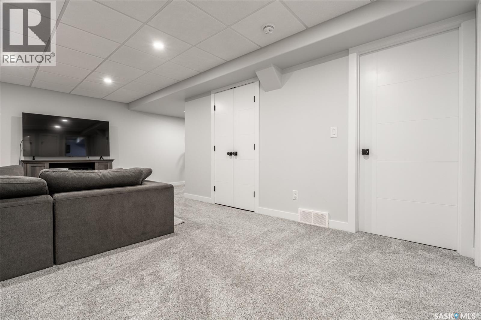 4119 33Rd Street W, Saskatoon, SK - Indoor