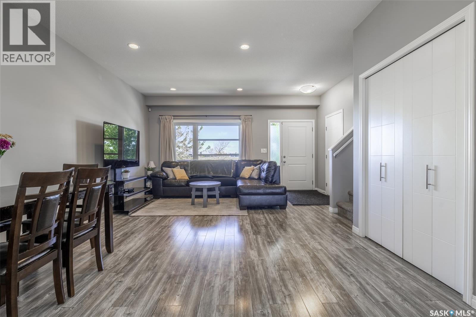 4119 33Rd Street W, Saskatoon, SK - Indoor Photo Showing Living Room