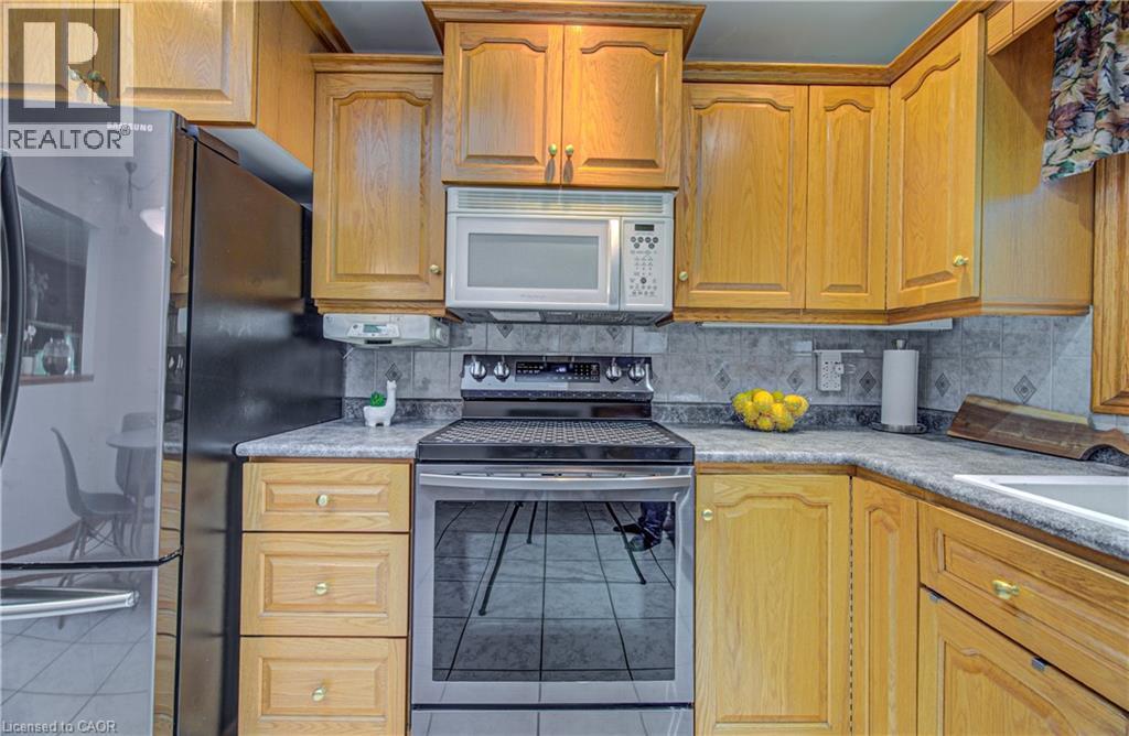 119 Martinglen Crescent, Kitchener, ON - Indoor Photo Showing Kitchen