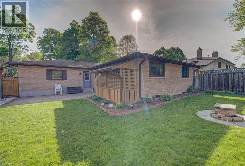 119 Martinglen Crescent, Kitchener, ON - Outdoor