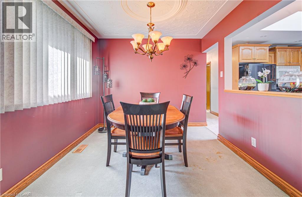 119 Martinglen Crescent, Kitchener, ON - Indoor Photo Showing Dining Room