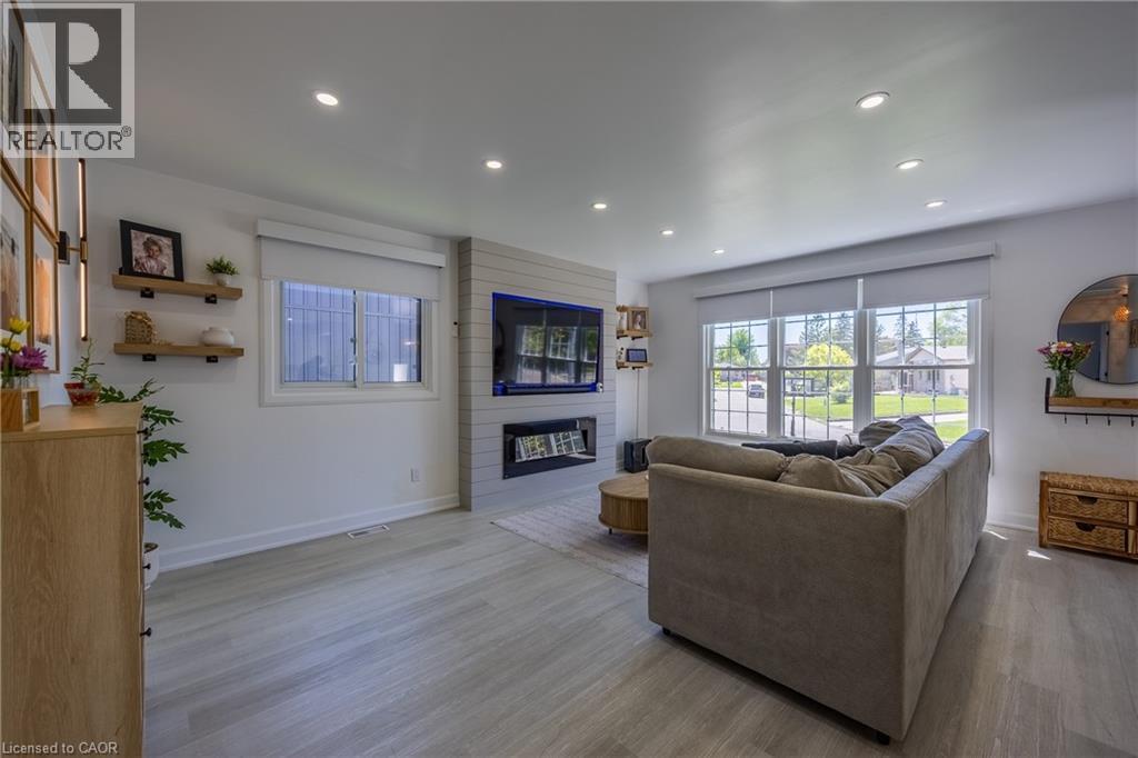 12 Westdale Avenue, Port Dover, ON - Indoor Photo Showing Other Room