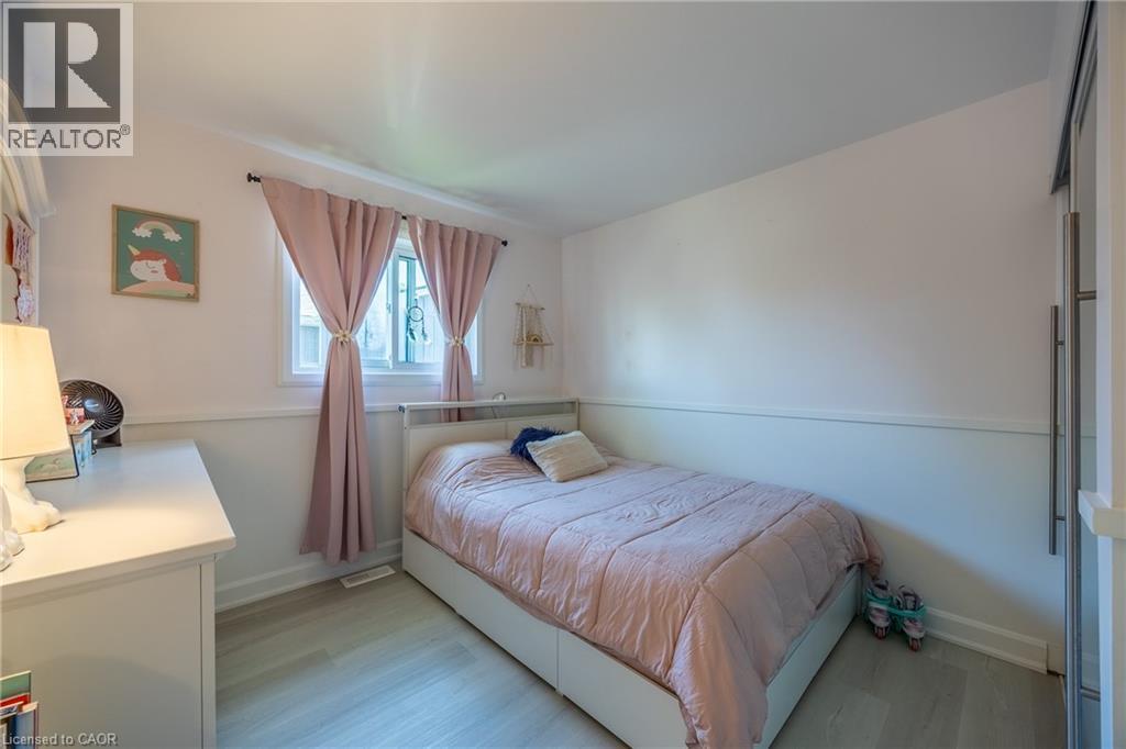 12 Westdale Avenue, Port Dover, ON - Indoor Photo Showing Bedroom