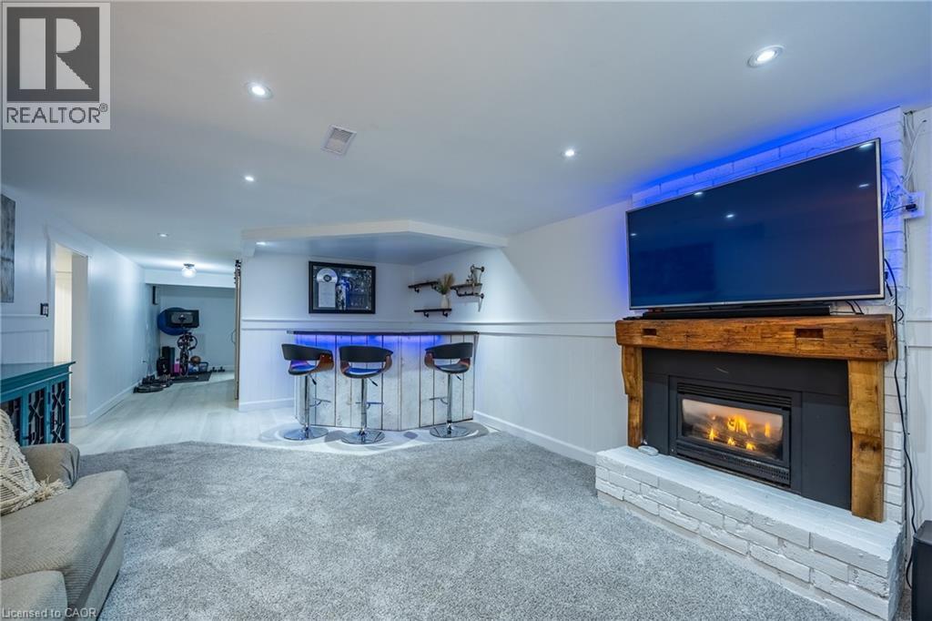 12 Westdale Avenue, Port Dover, ON - Indoor Photo Showing Garage