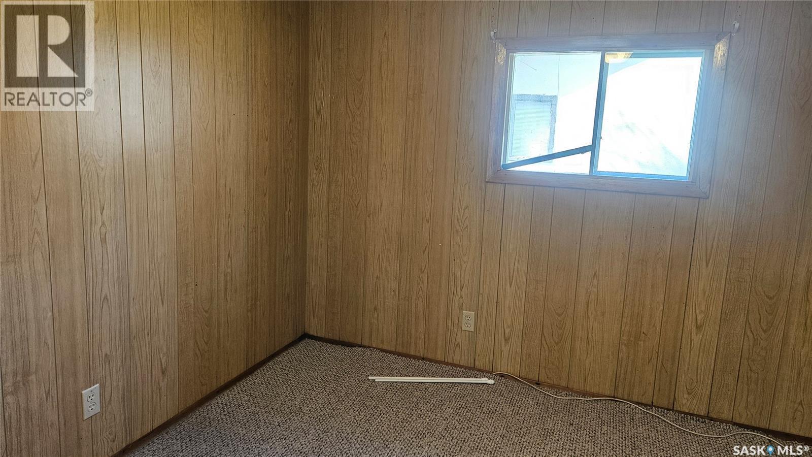 612-614 3Rd Avenue, Cudworth, SK - Indoor Photo Showing Other Room