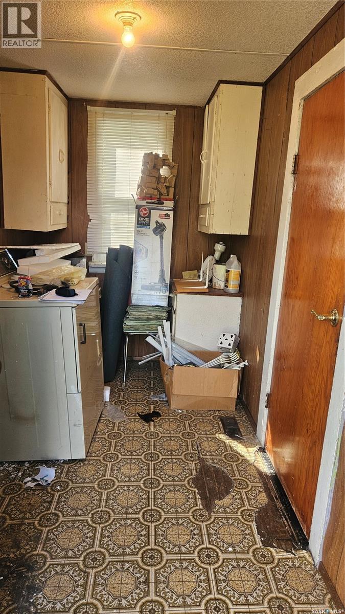 612-614 3Rd Avenue, Cudworth, SK - Indoor Photo Showing Other Room