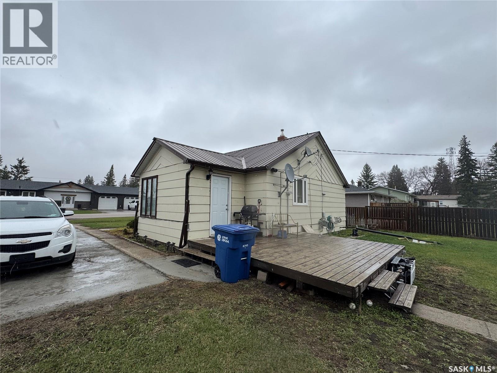 620 2Nd Avenue, Raymore, SK - Outdoor