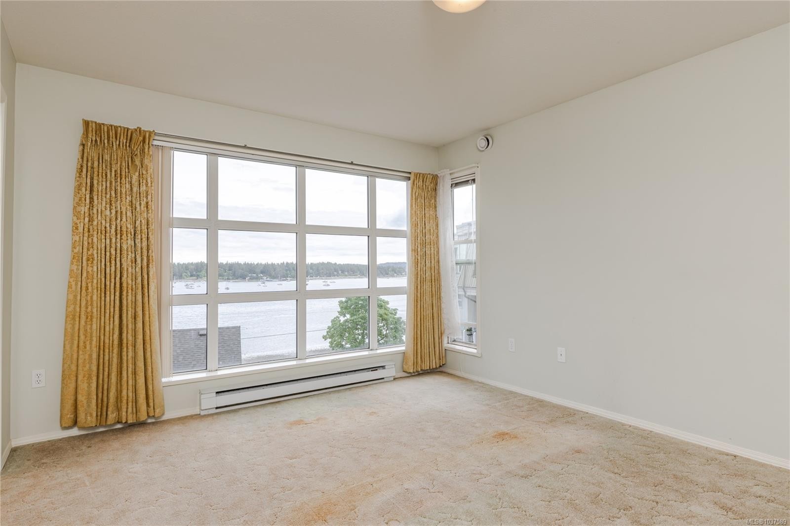 #304-75 Bryden St, Nanaimo, BC - Indoor Photo Showing Other Room