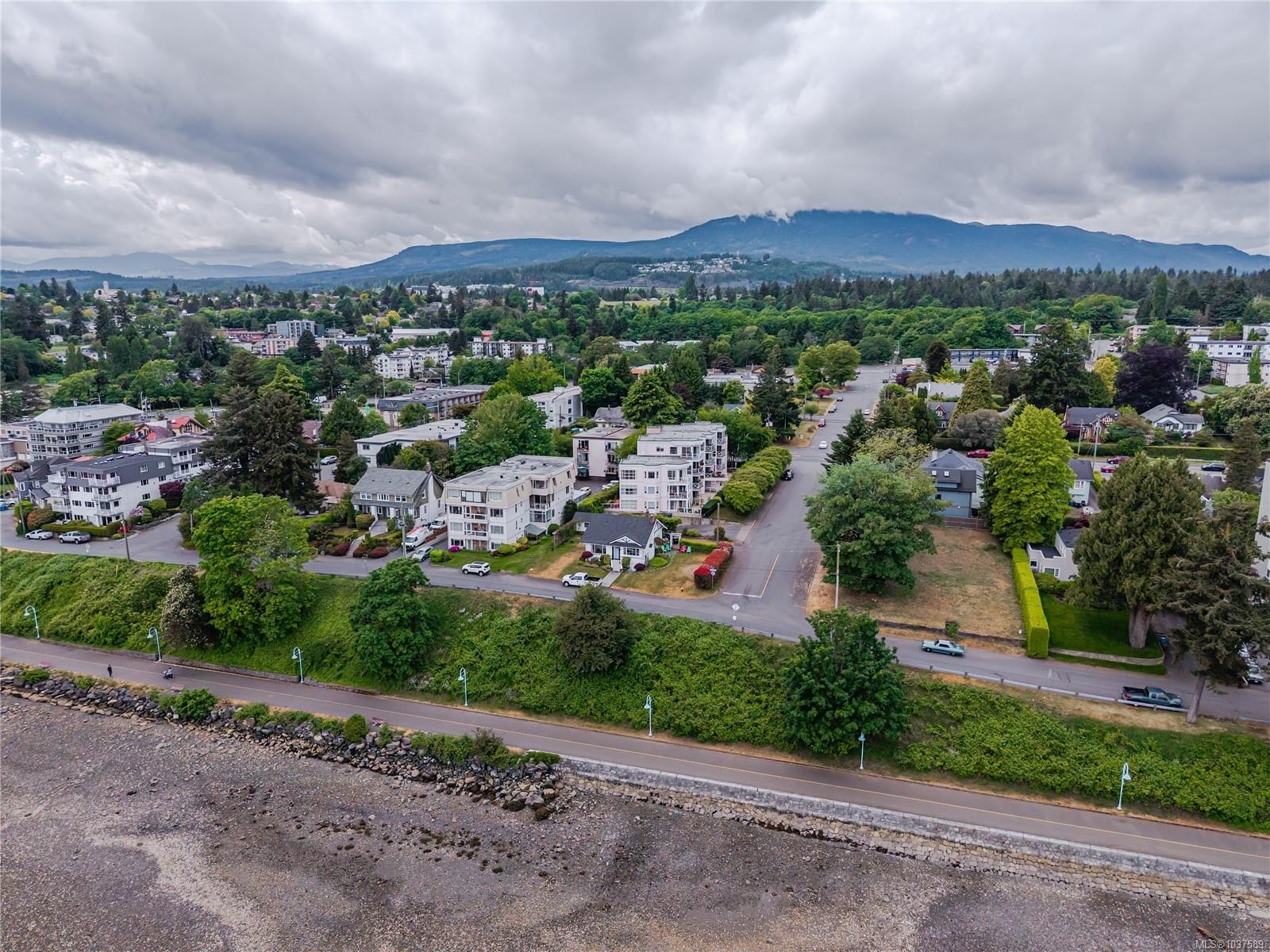 #304-75 Bryden St, Nanaimo, BC - Outdoor With View