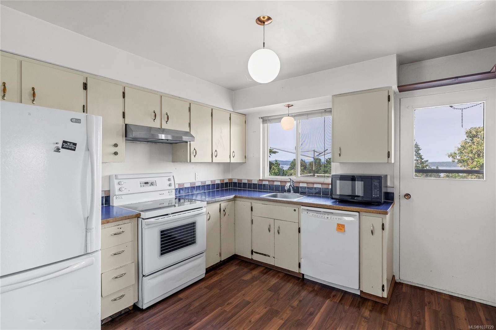 9921 Echo Hts, Chemainus, BC
