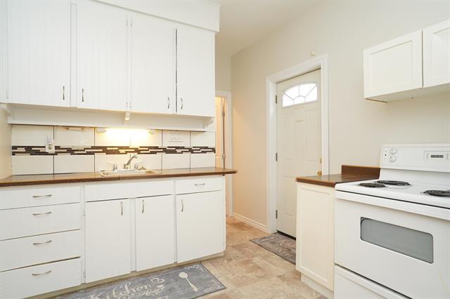 384 Martin Ave, Winnipeg, MB