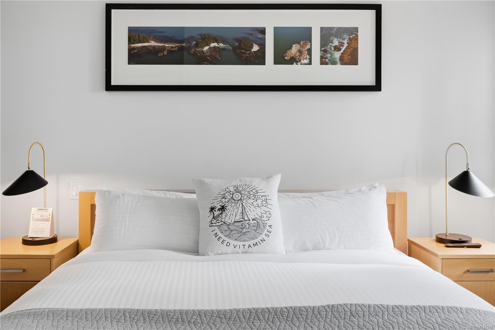 2003-596 Marine Dr, Ucluelet, BC - Indoor Photo Showing Bedroom