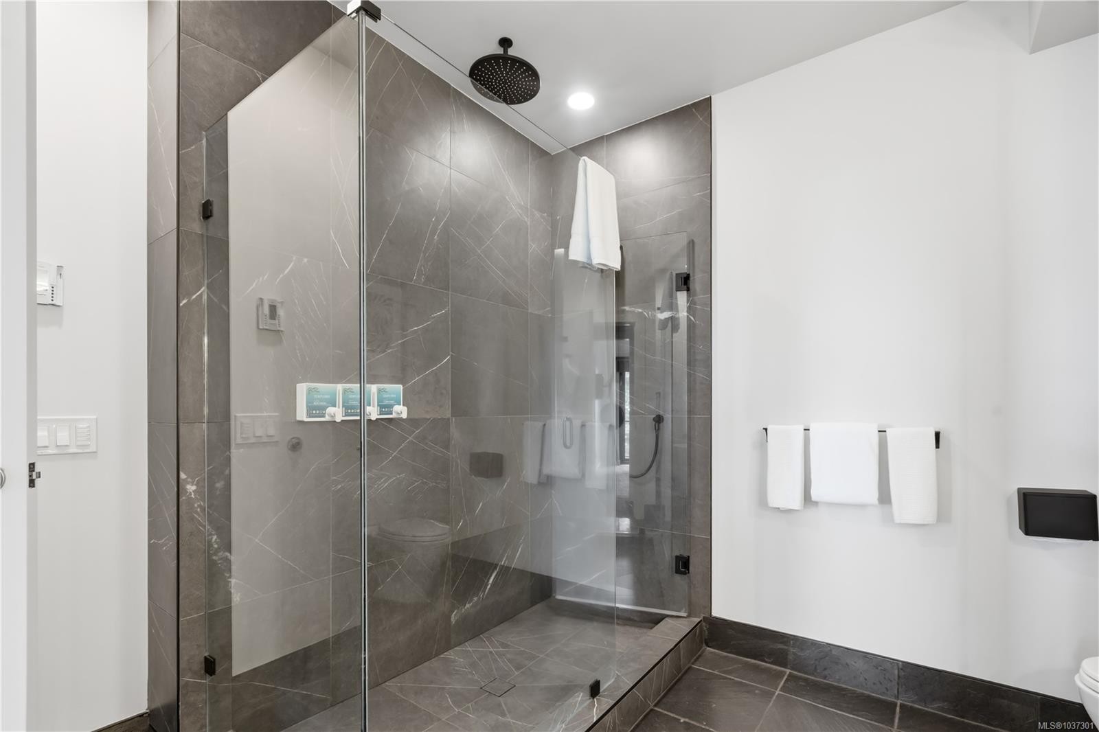 2003-596 Marine Dr, Ucluelet, BC - Indoor Photo Showing Bathroom