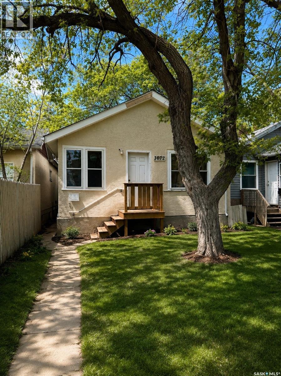 1072 Argyle Street, Regina, SK - Outdoor
