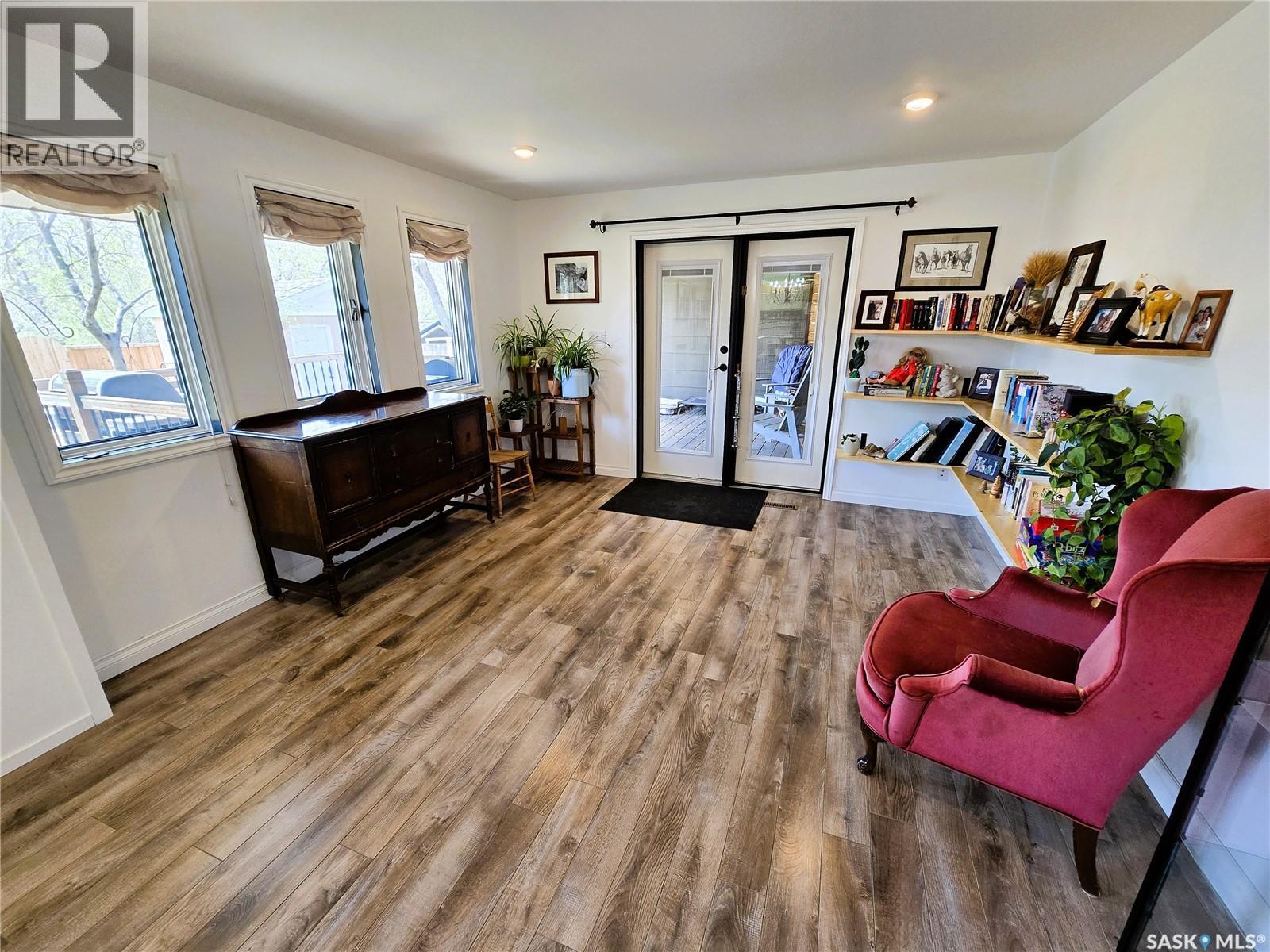 528 Dieppe Drive, Weyburn, SK - Indoor Photo Showing Other Room