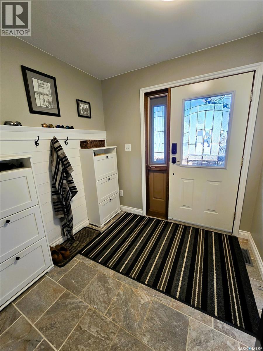 528 Dieppe Drive, Weyburn, SK - Indoor Photo Showing Other Room