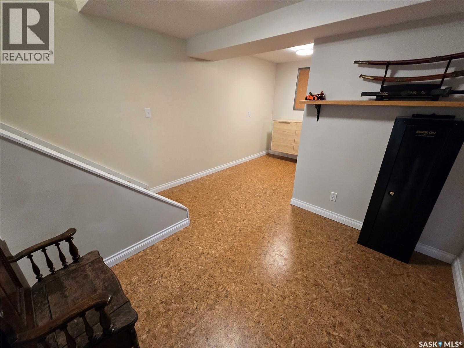 528 Dieppe Drive, Weyburn, SK - Indoor