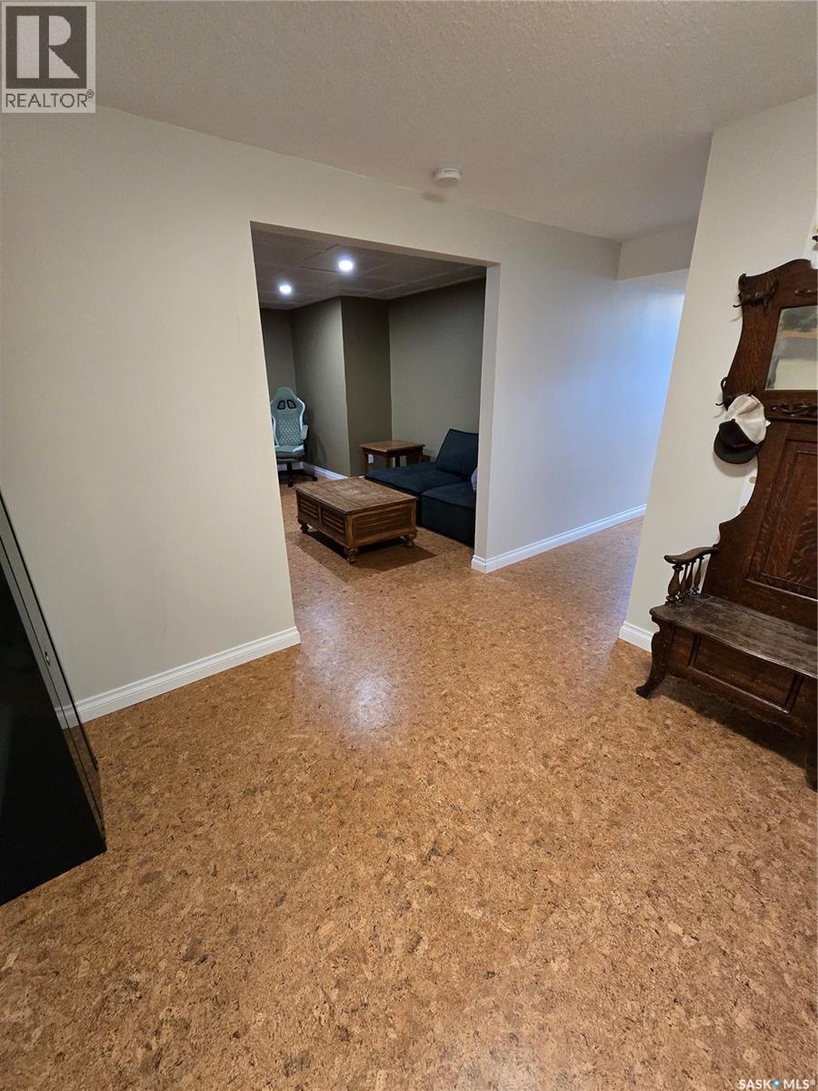 528 Dieppe Drive, Weyburn, SK - Indoor Photo Showing Other Room
