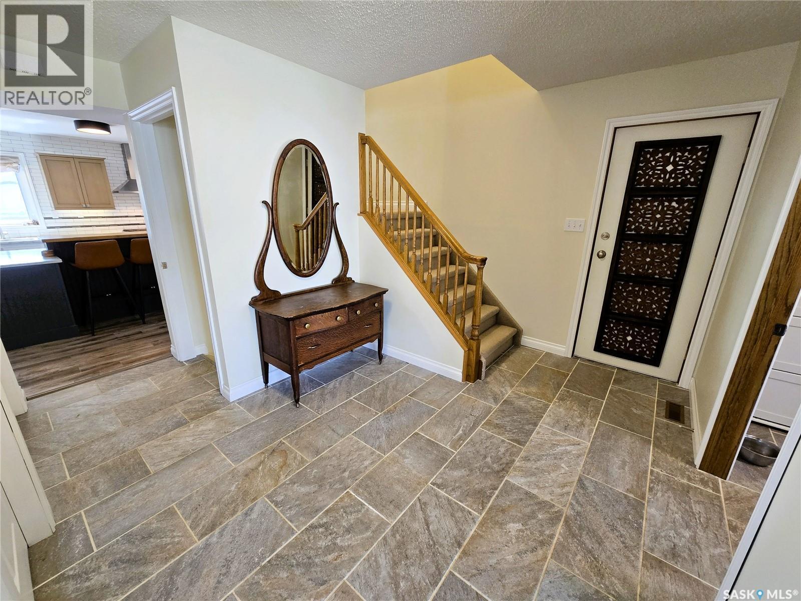 528 Dieppe Drive, Weyburn, SK - Indoor Photo Showing Other Room