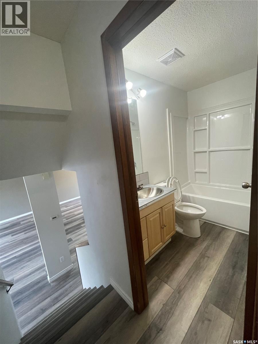 1510 Mckercher Drive, Saskatoon, SK - Indoor Photo Showing Bathroom