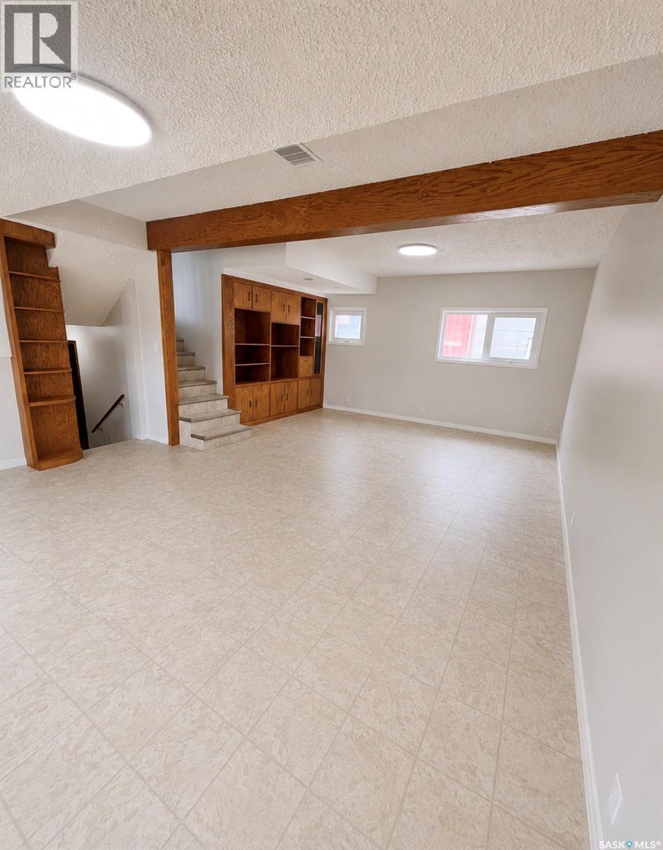 1510 Mckercher Drive, Saskatoon, SK - Indoor