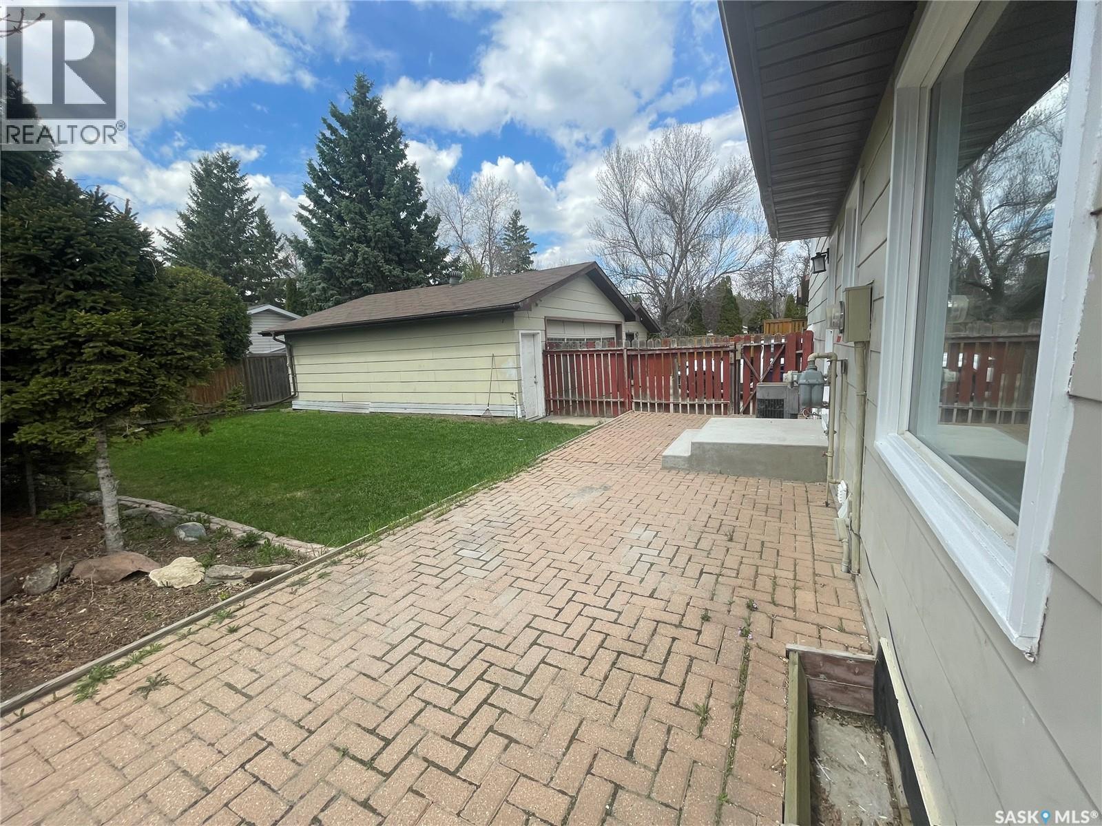 1510 Mckercher Drive, Saskatoon, SK - Outdoor