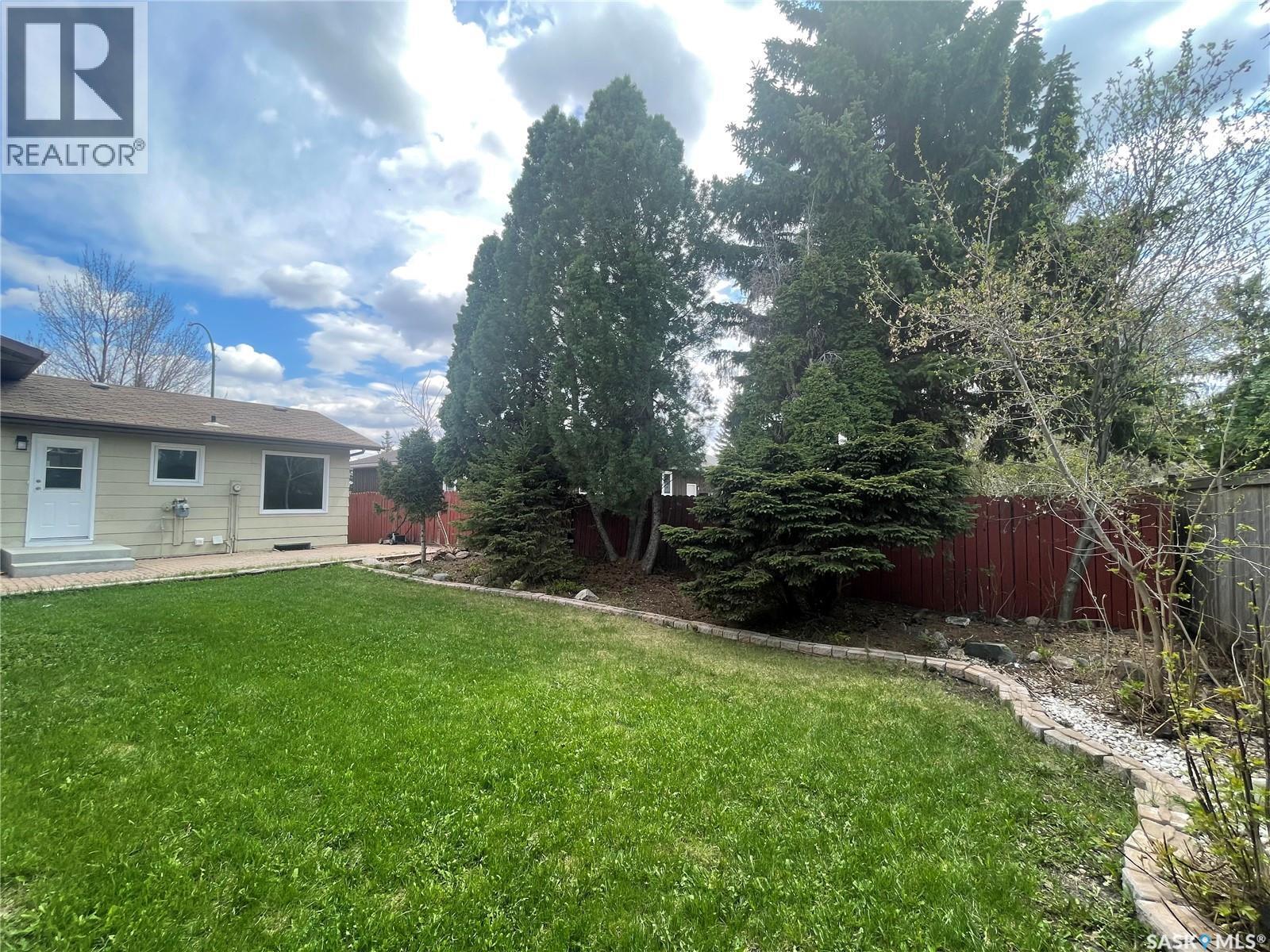 1510 Mckercher Drive, Saskatoon, SK - Outdoor