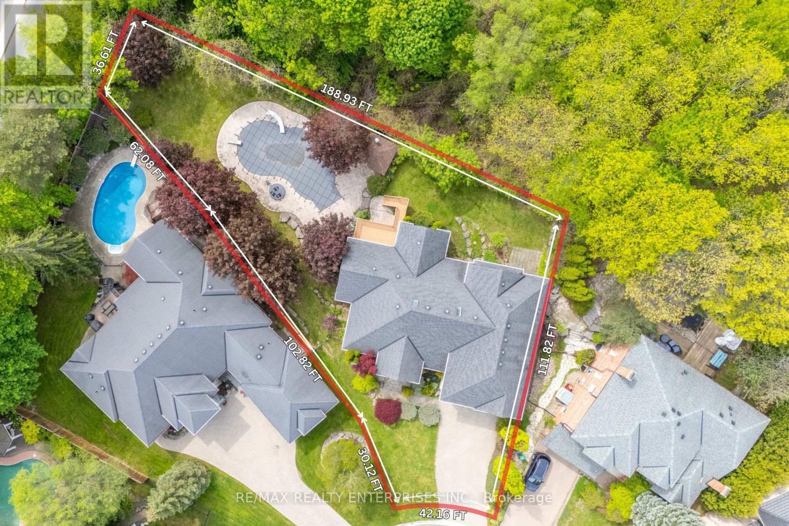 1832 Chesbro Court, Mississauga, ON - Outdoor With In Ground Pool With View