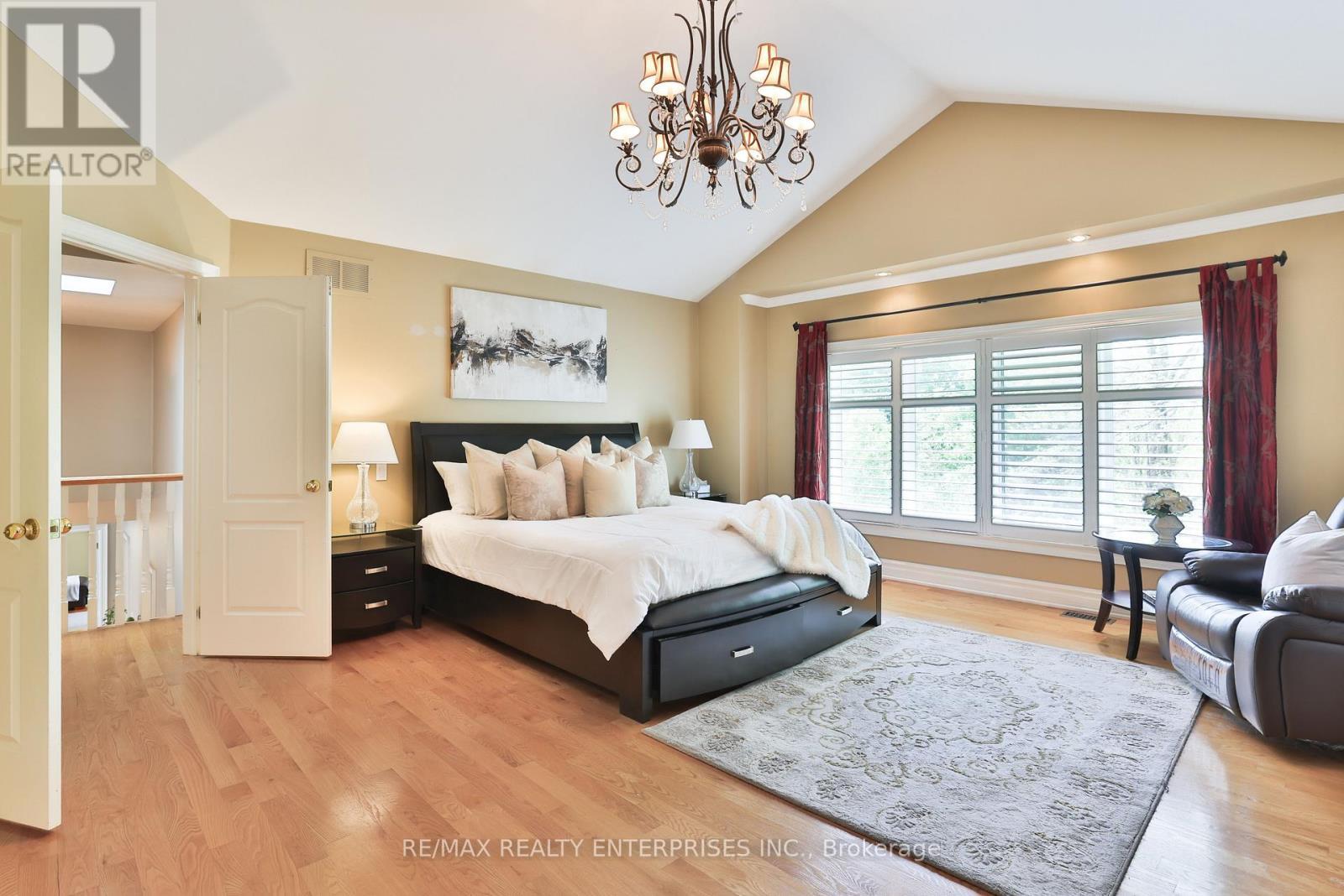1832 Chesbro Court, Mississauga, ON - Indoor Photo Showing Bedroom