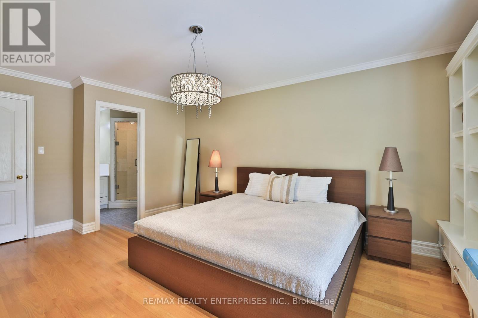 1832 Chesbro Court, Mississauga, ON - Indoor Photo Showing Bedroom