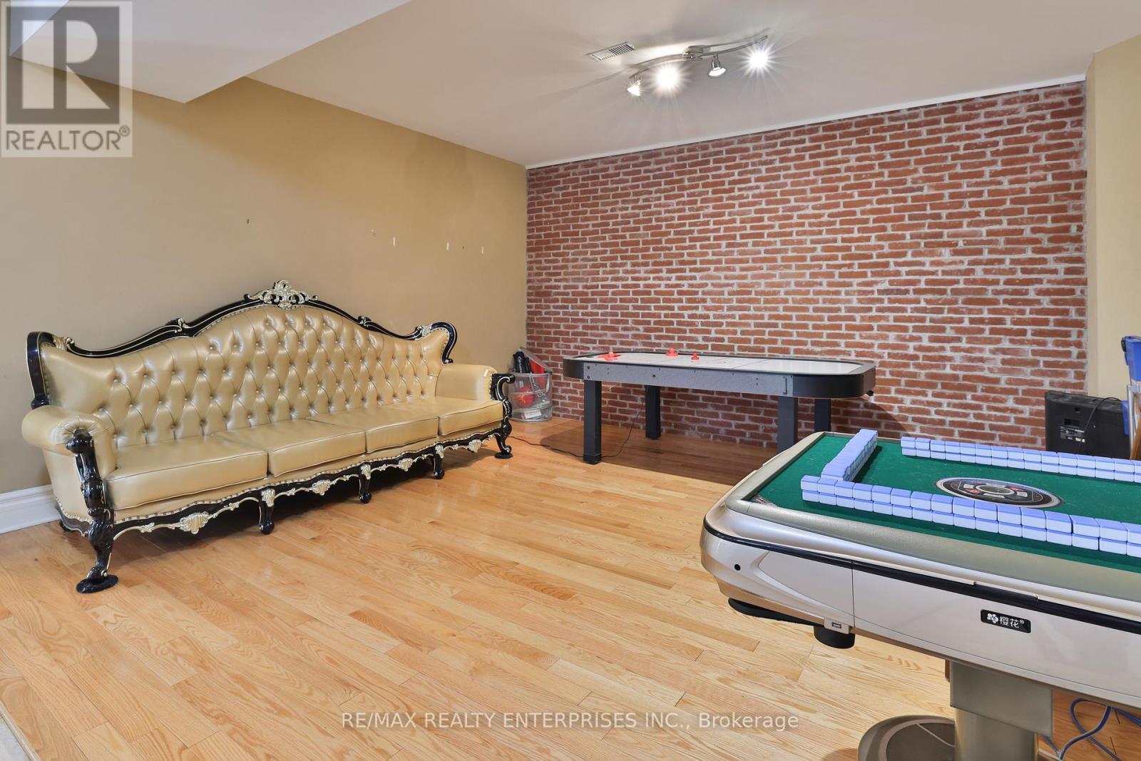 1832 Chesbro Court, Mississauga, ON - Indoor Photo Showing Other Room