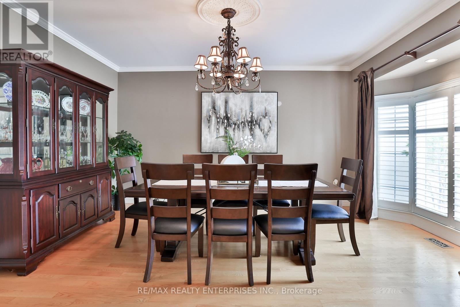 1832 Chesbro Court, Mississauga, ON - Indoor Photo Showing Dining Room